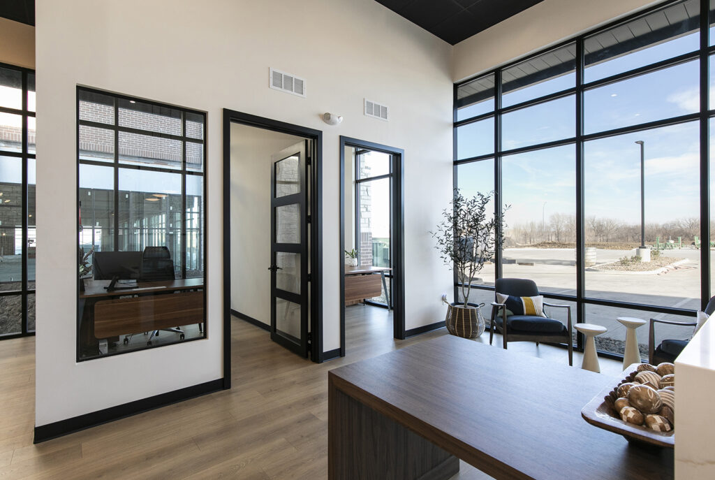 Re/Max Tenant Finish